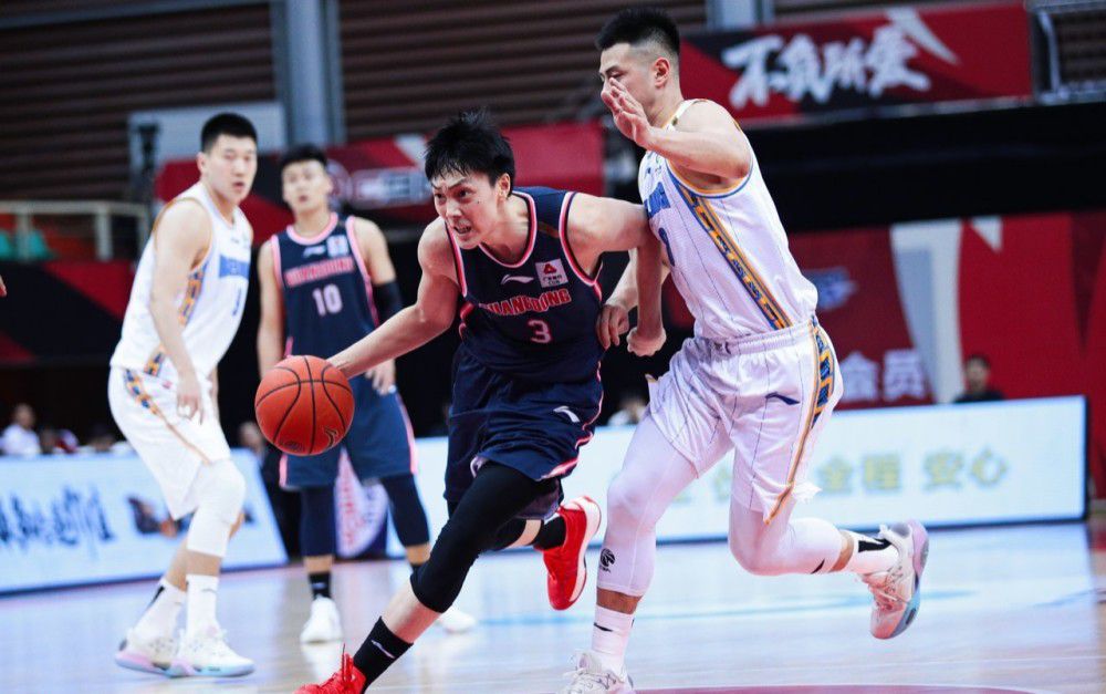这是拉特克利夫能够入主曼联的关键条款。